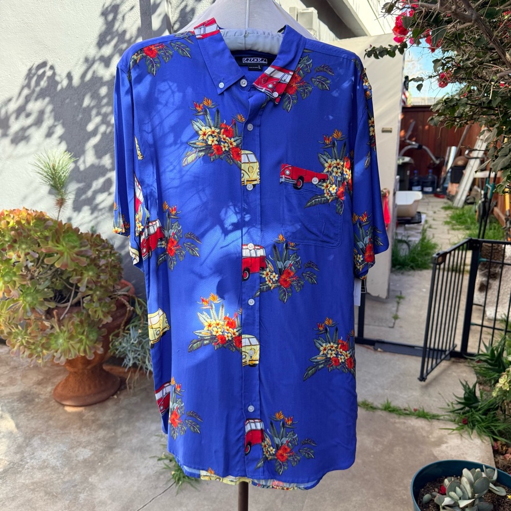 Ezekiel Royal Blue Short-Sleeve Button-Down with Camper & Floral Print